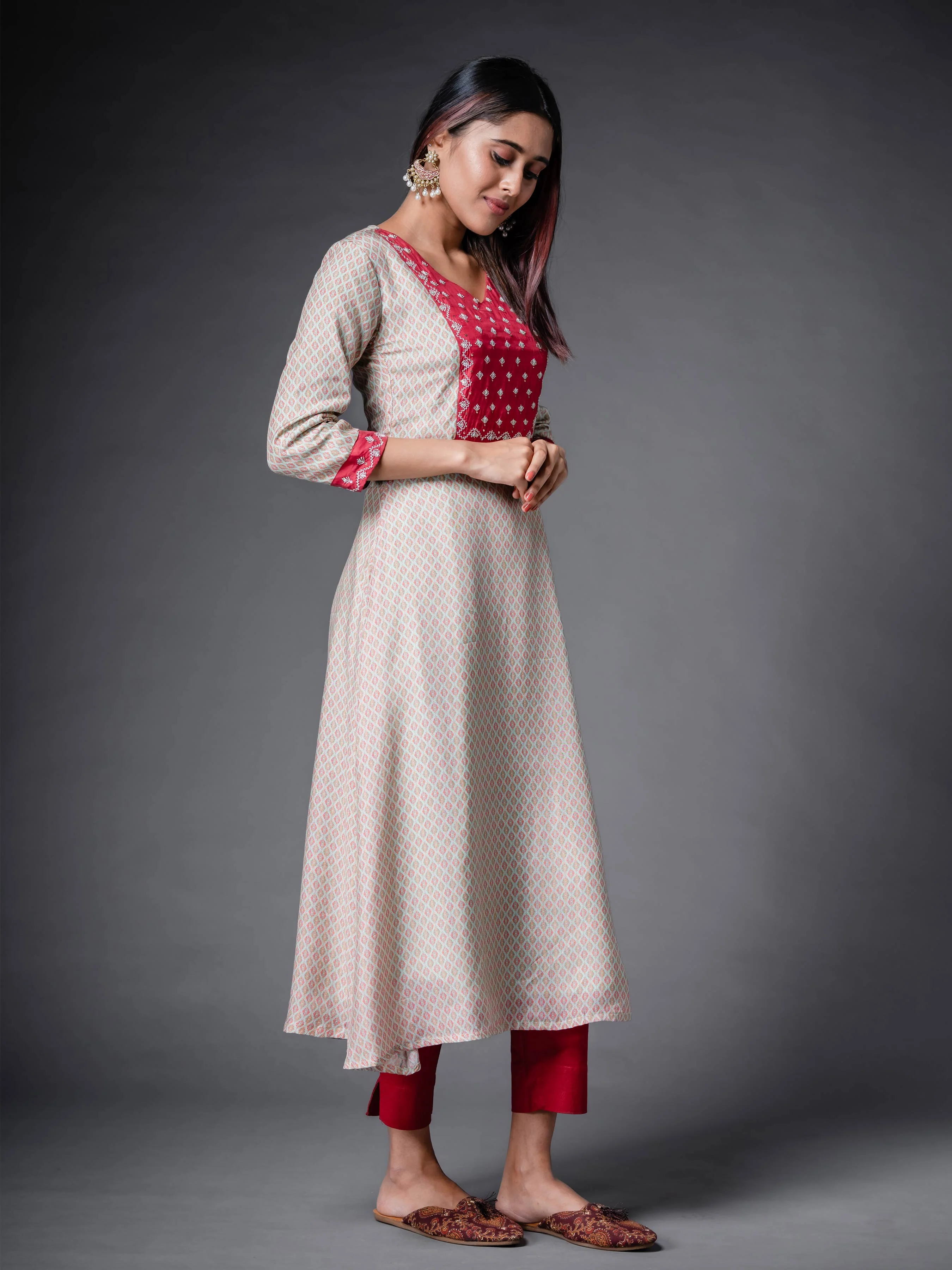 Beige Muslin Silk Kurti With Print And Hand Work - Image 4