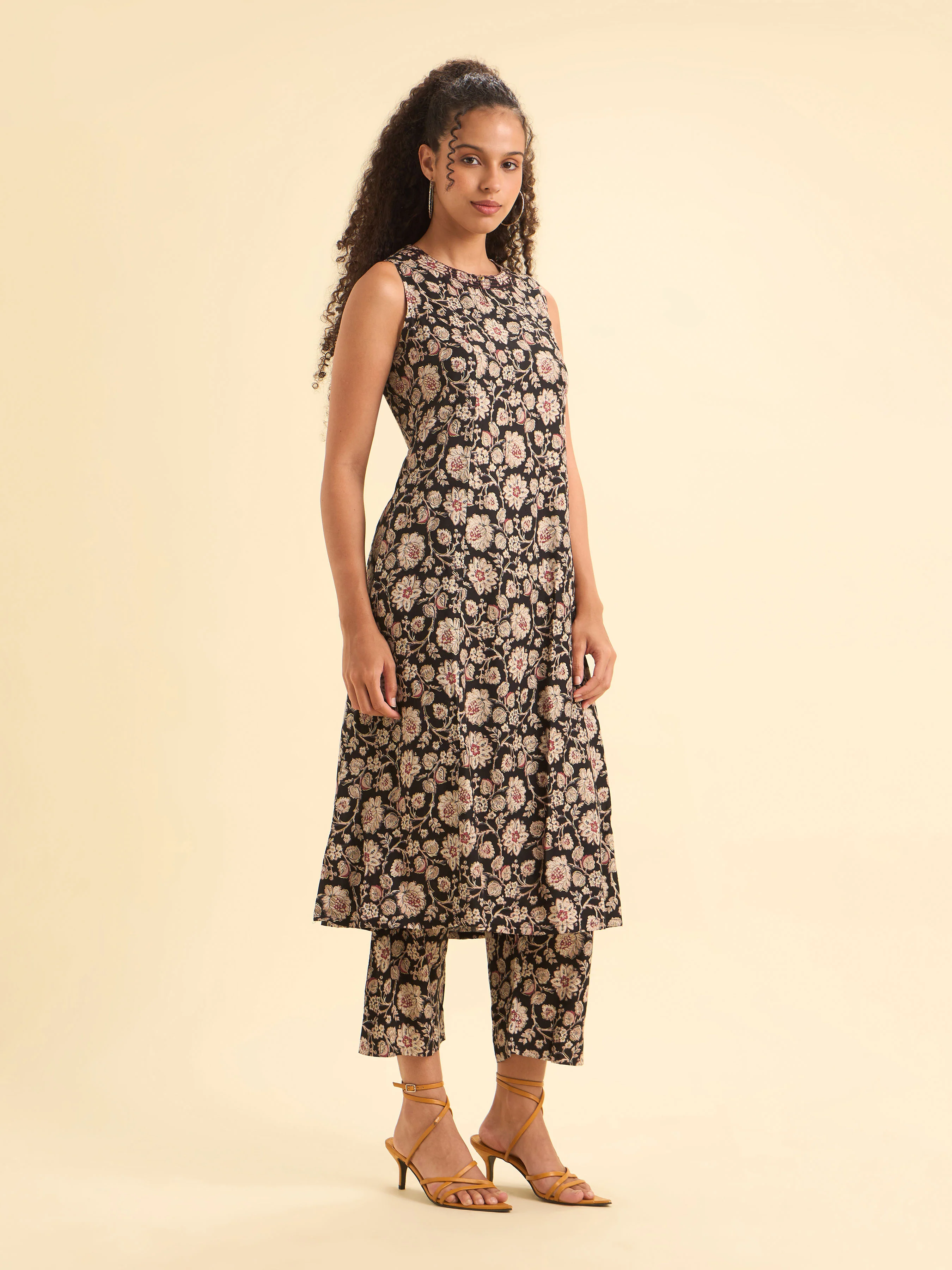Black Multi Colour Viscose Print Flared Kurti Set With Princesscut And Sequins Work - Image 5