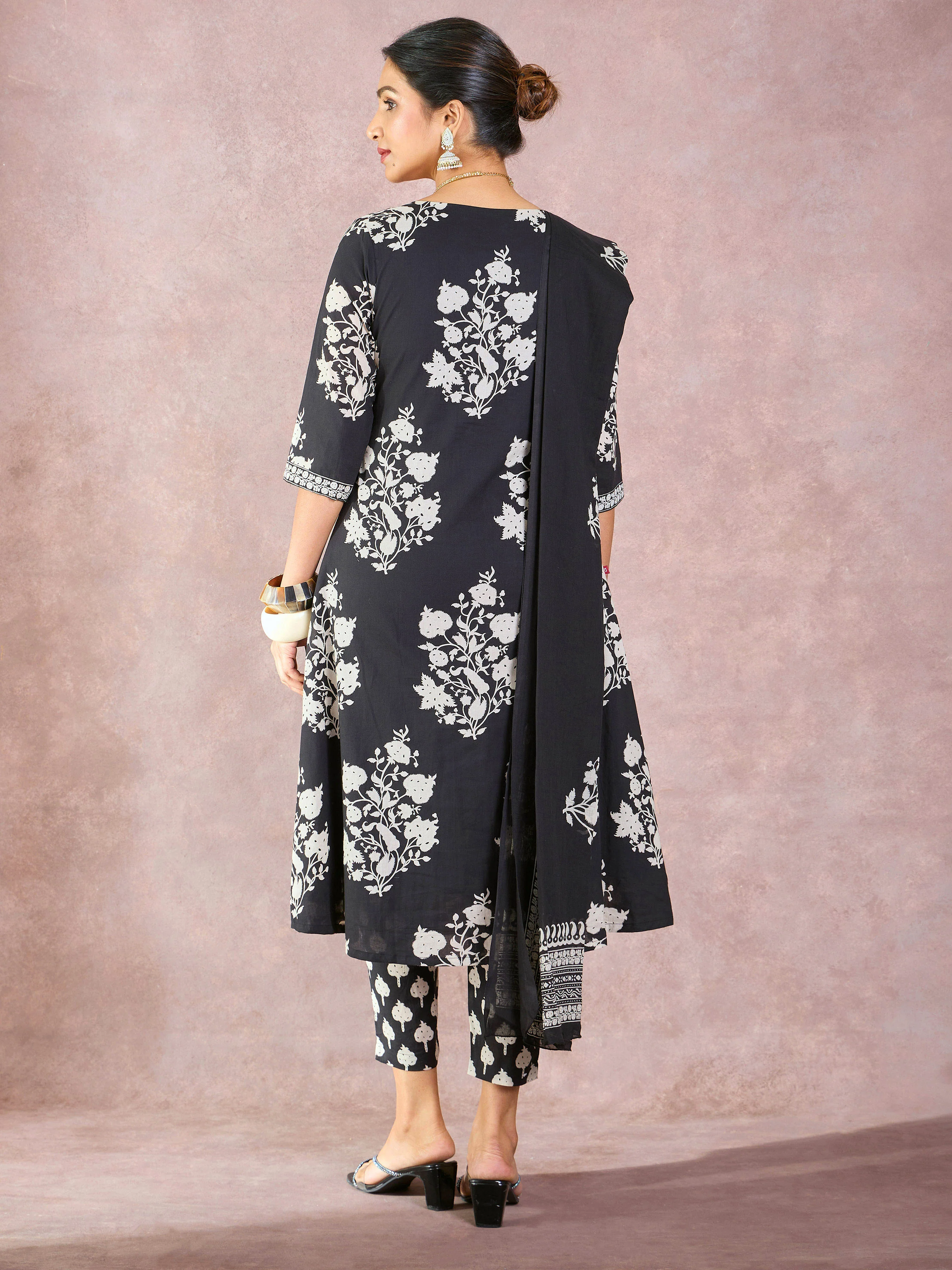 Black Pure Cotton Printed Kurti & Bottom Set With Embroidery - Image 5