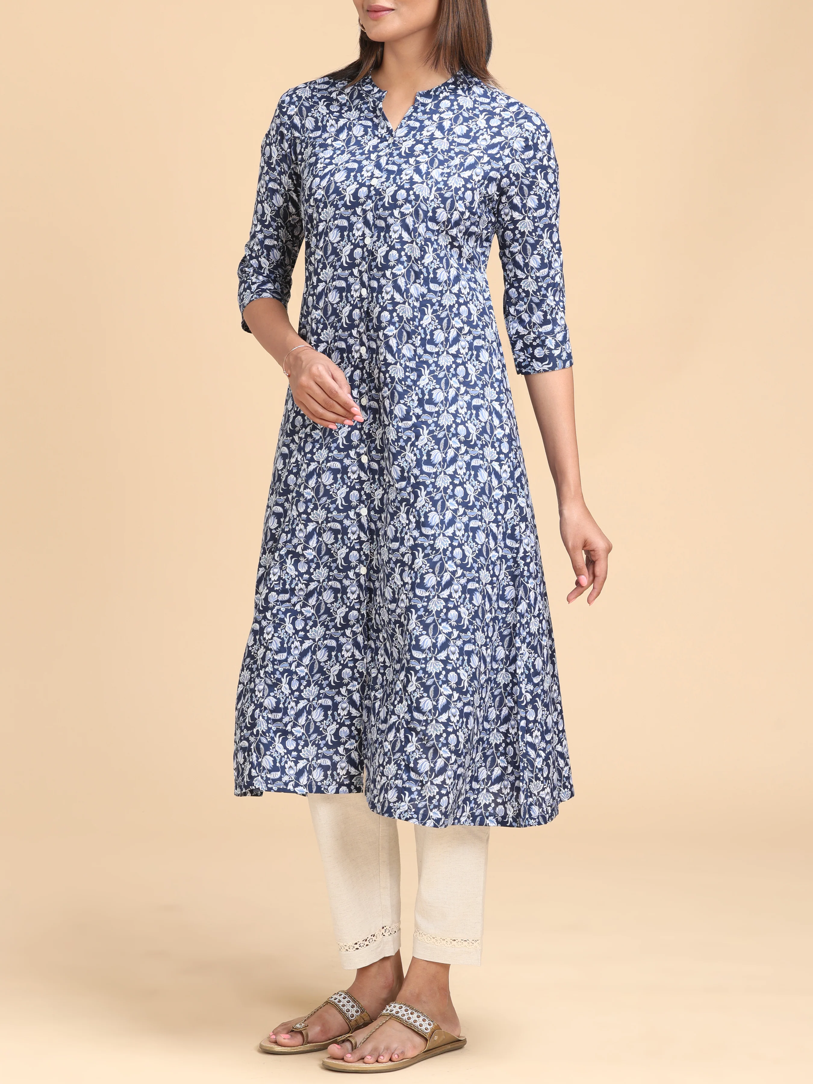 Blue Viscose Kurti With Floral Print - Image 4