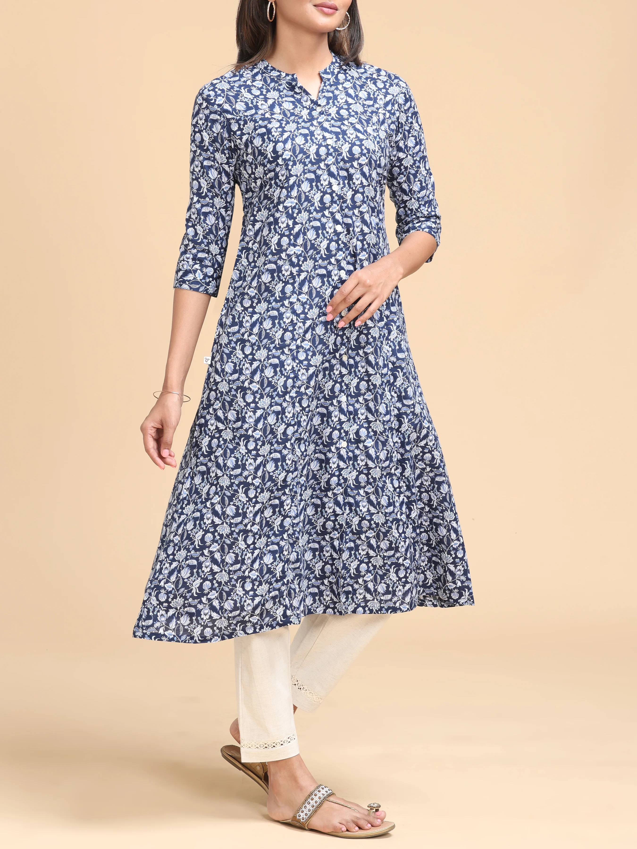 Blue Viscose Kurti With Floral Print - Image 5