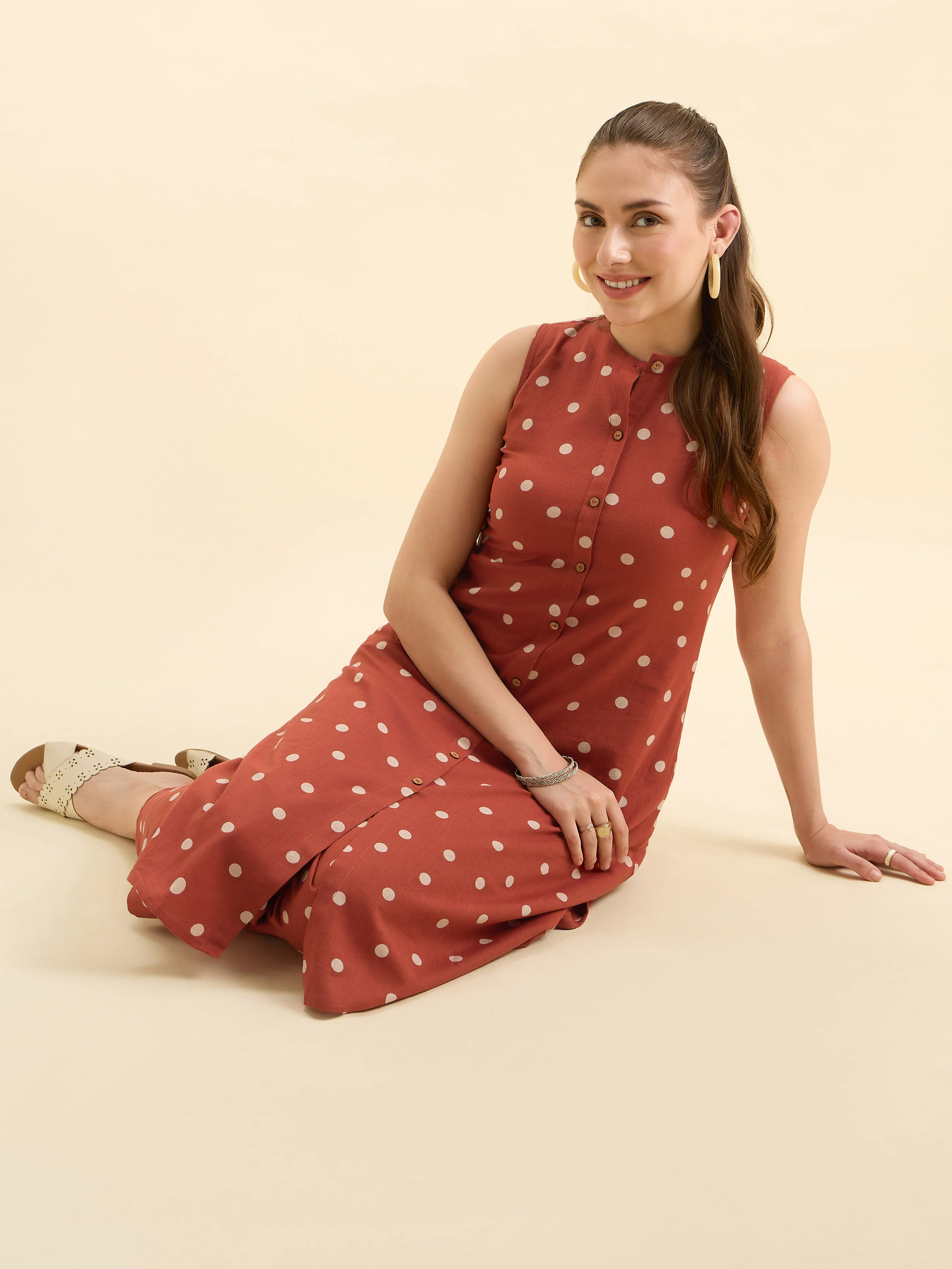 Brick Red Ivory Cotton Flax Printed Flared Sleeveless Kurti Set With Centre Cut - Image 4