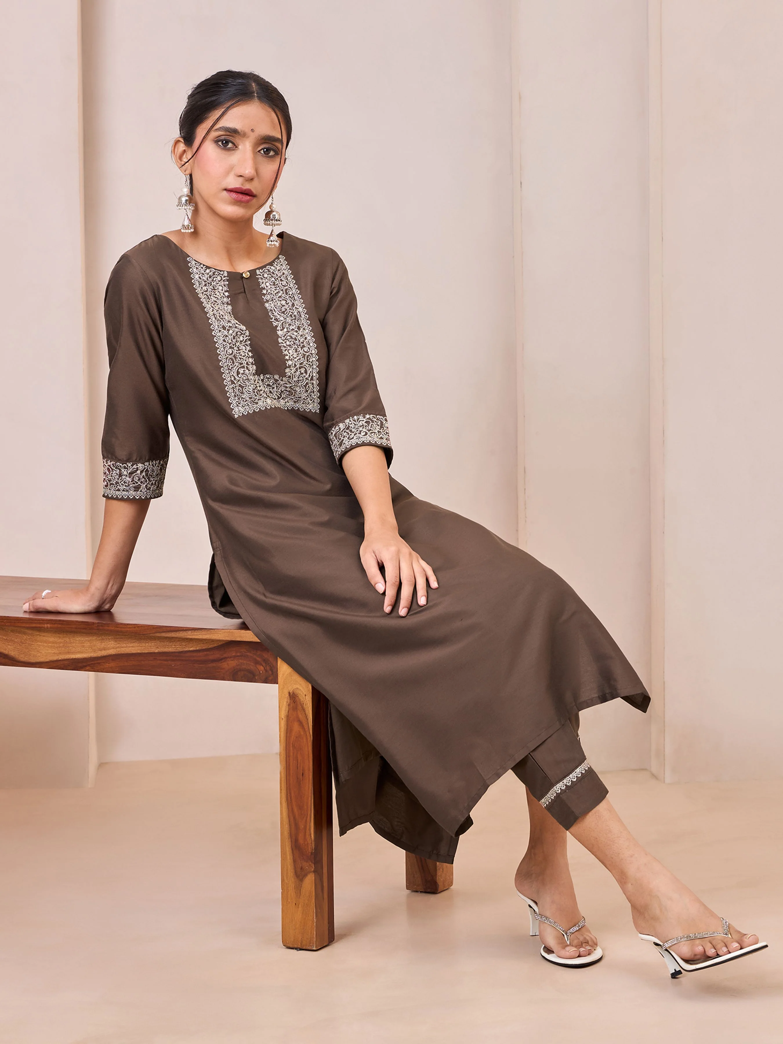 Brown Viscose Blend Kurti Set With Embroidery - Image 3