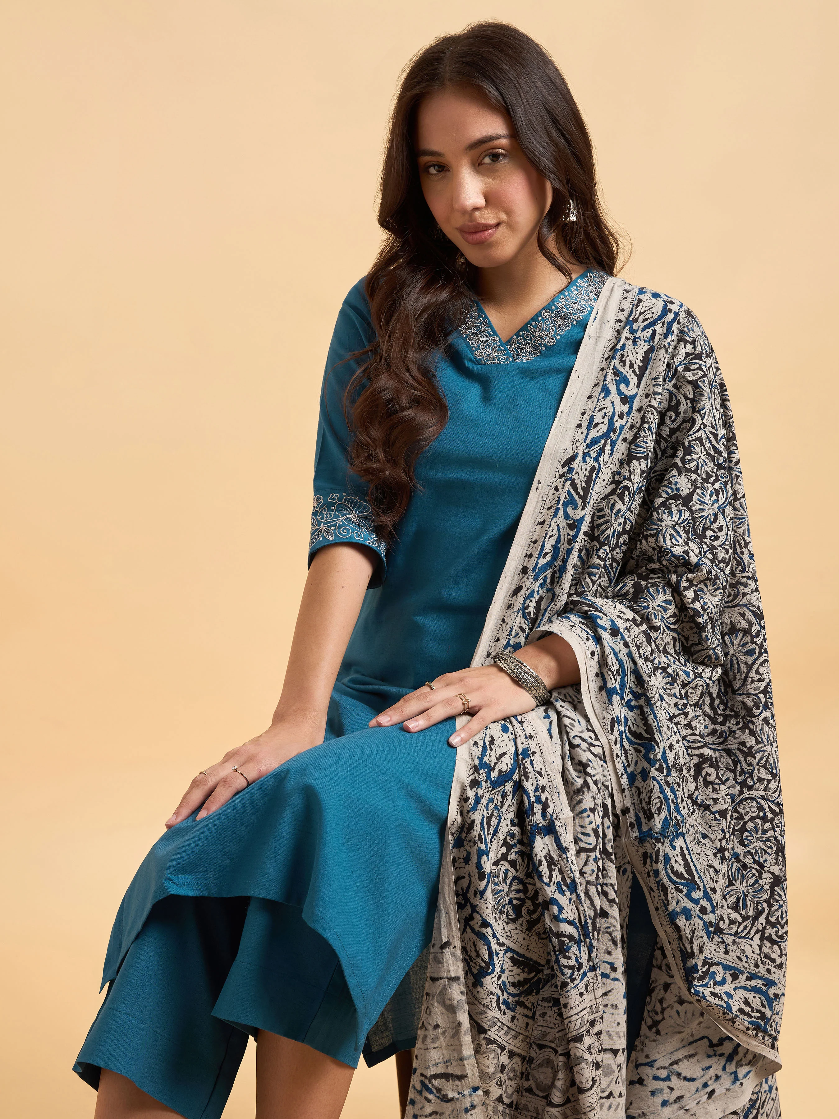 Classic Blue Cotton Flax Plain Kurti Set With Kalamkari Dupatta And Sequence Embroidery - Image 4