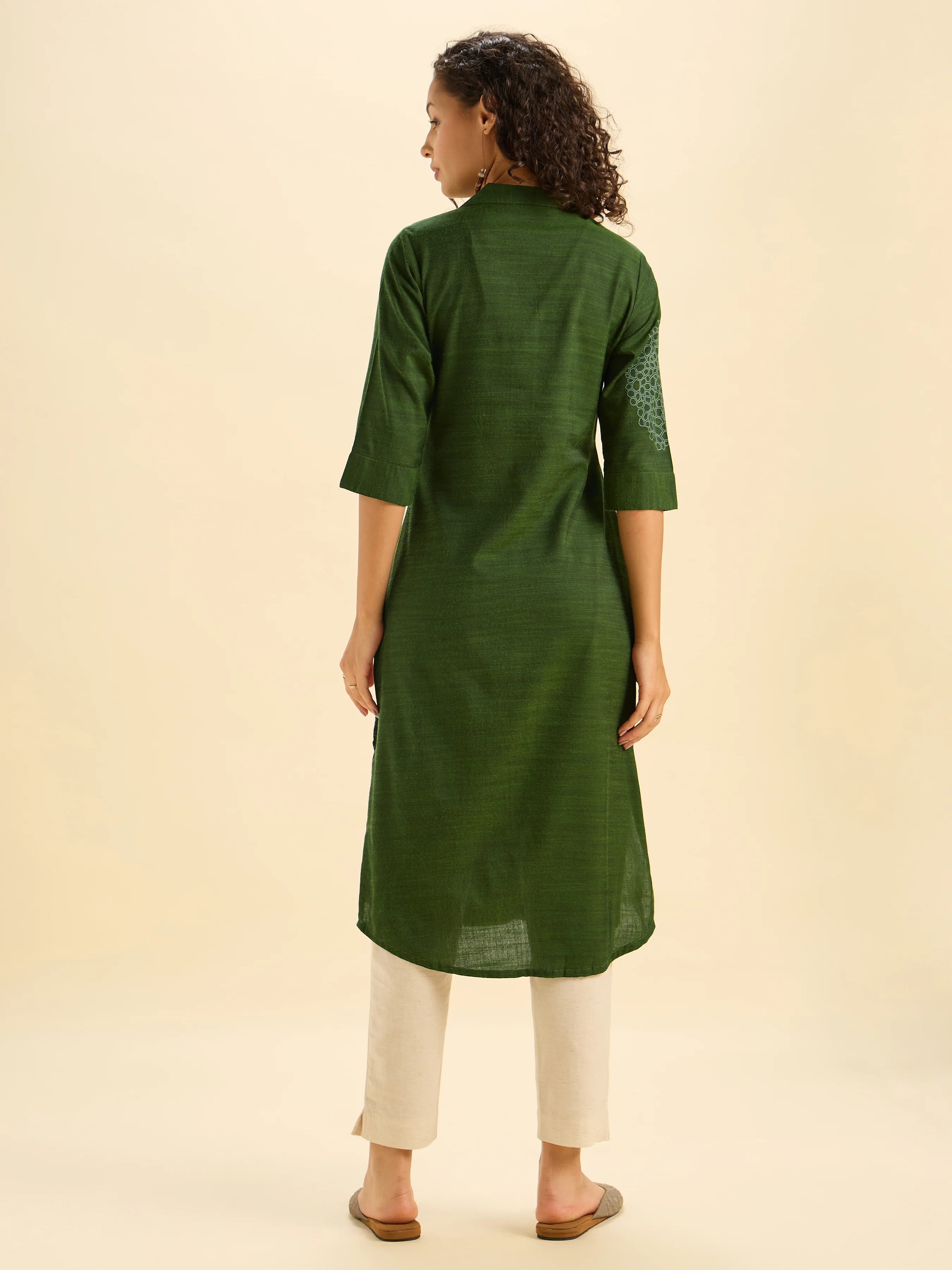 Green Cotton Viscose Slitted Kurti With Placement Print - Image 6