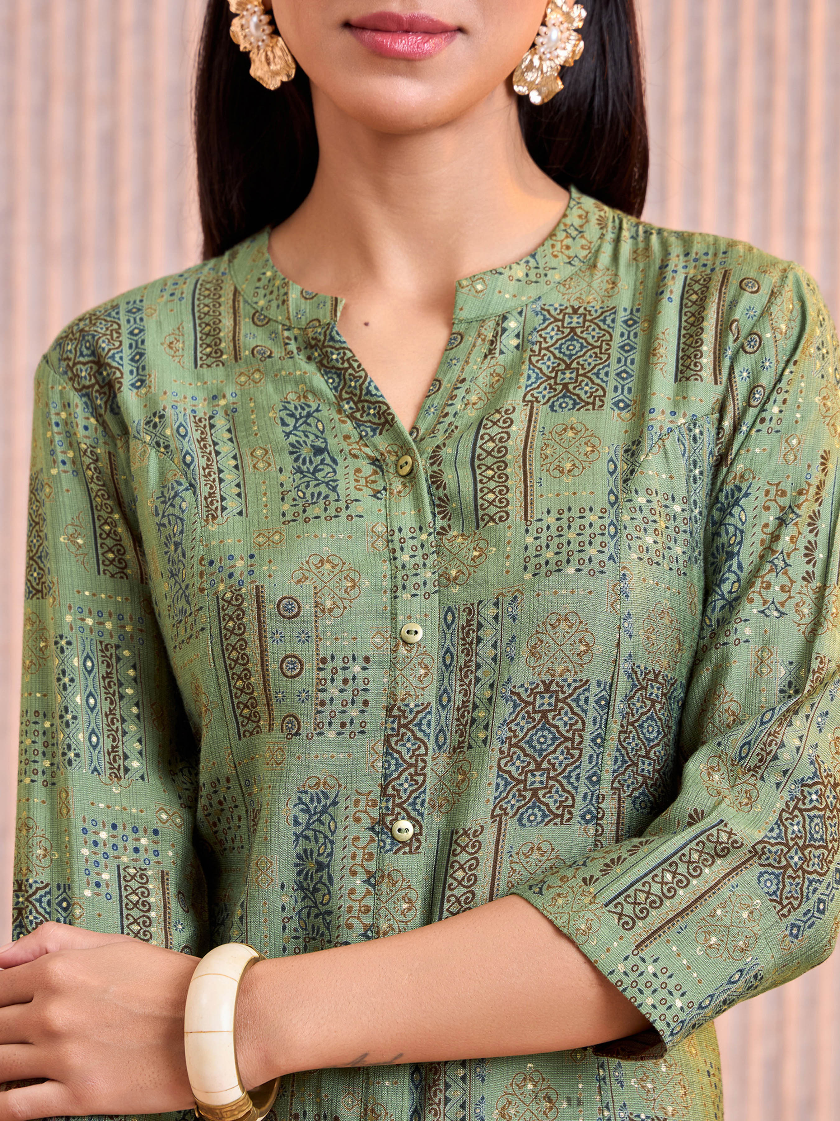 Green Viscose Blend Printed Kurti - Image 2