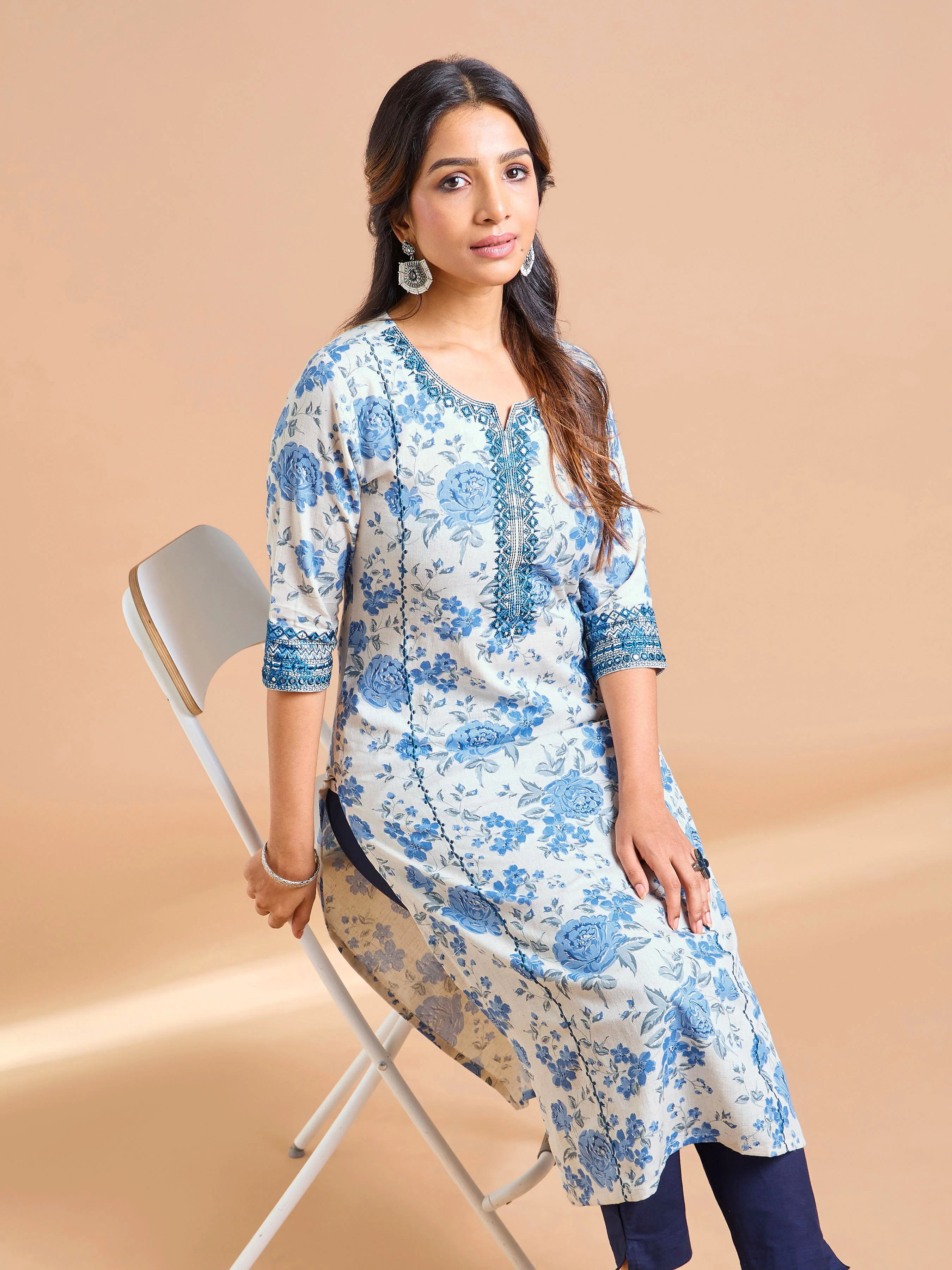 Ivory And Blue Cotton Flax Embroidered Kurti - Image 2
