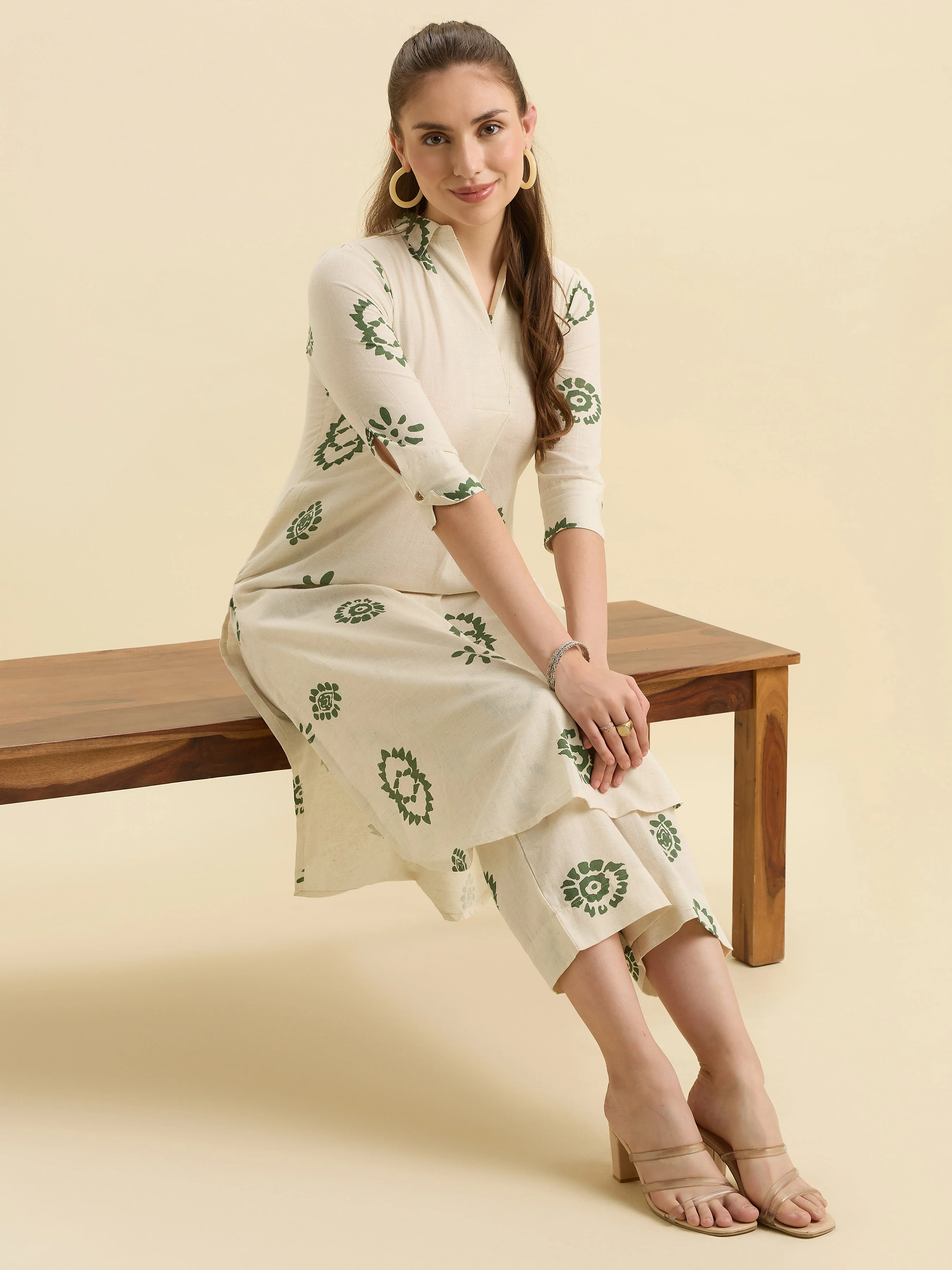 Ivory Green Cotton Flax Printed Slitted Kurti Set With Knife Pleats & Curved Hem Line - Image 6