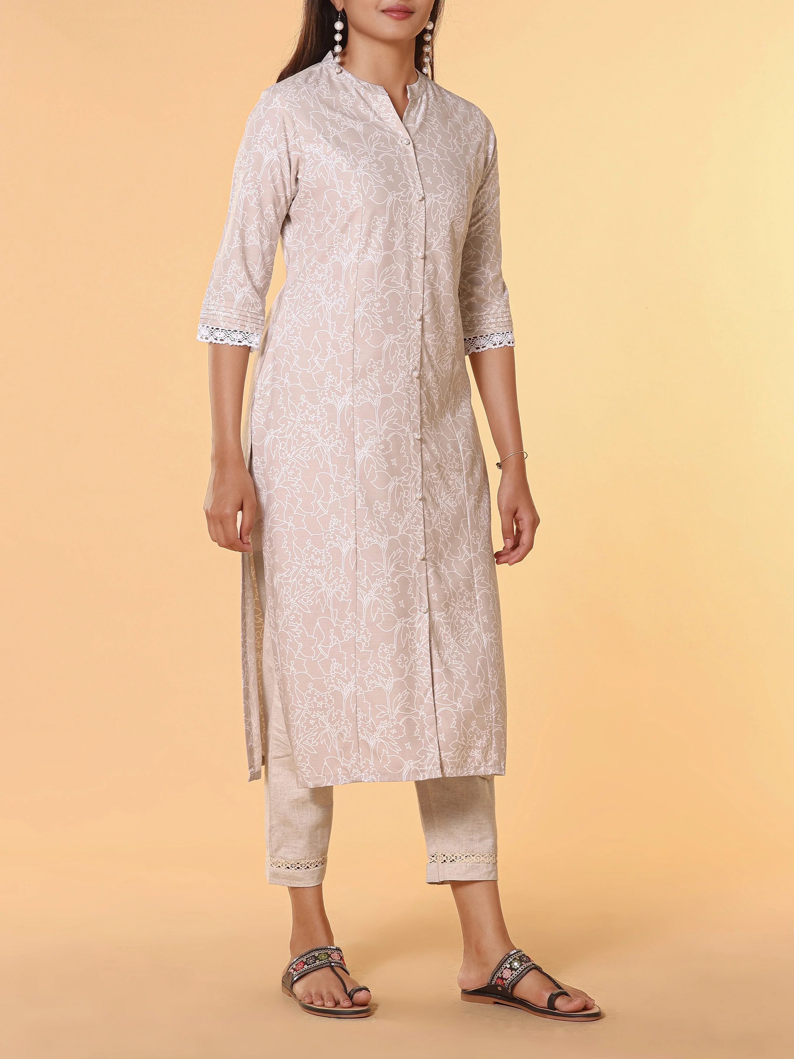 Ivory Modal Slub Printed Kurti With Button Placket - Image 3