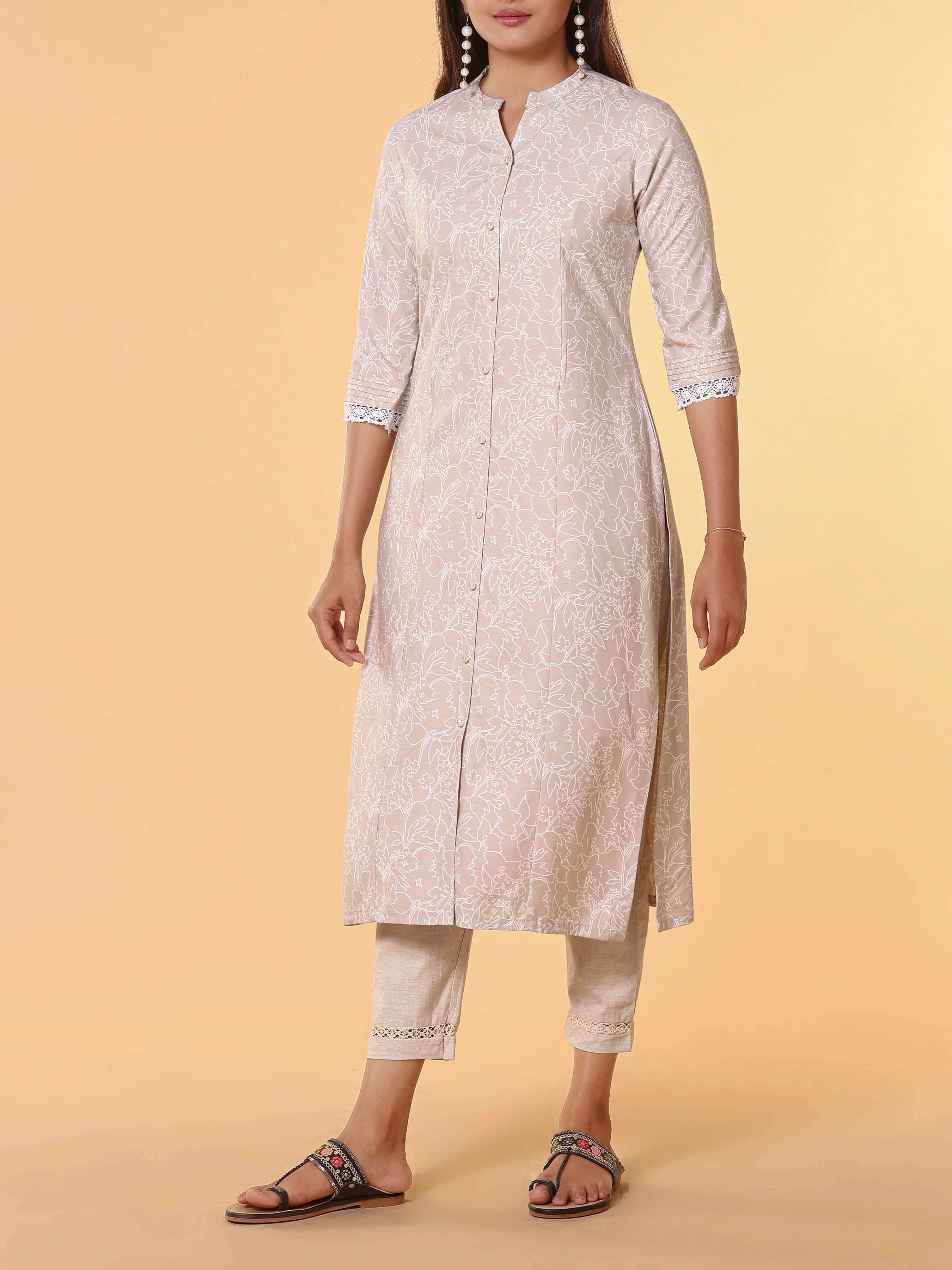 Ivory Modal Slub Printed Kurti With Button Placket - Image 4