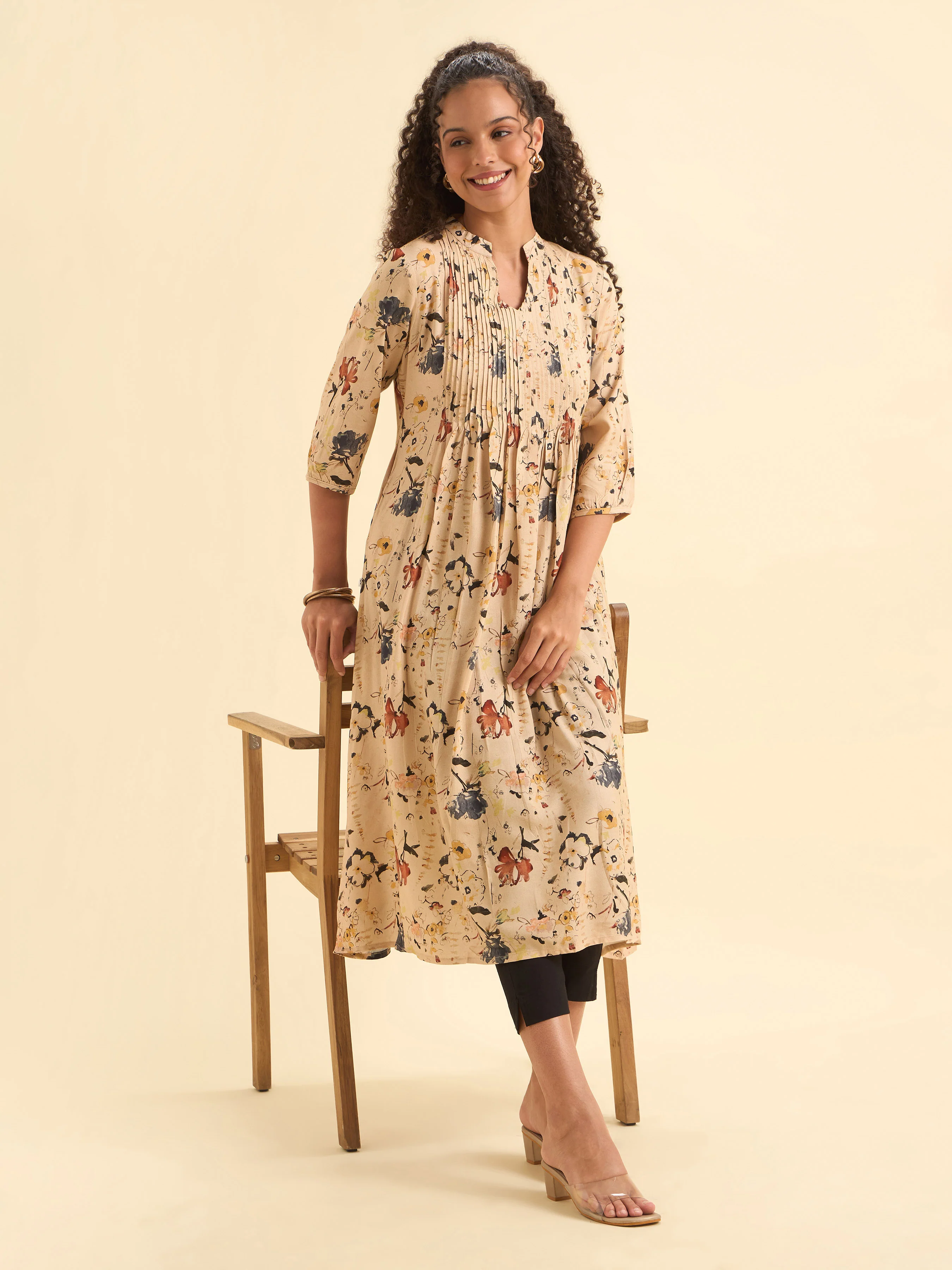 Ivory Viscose Flared Printed Kurti With Pintucks - Image 3