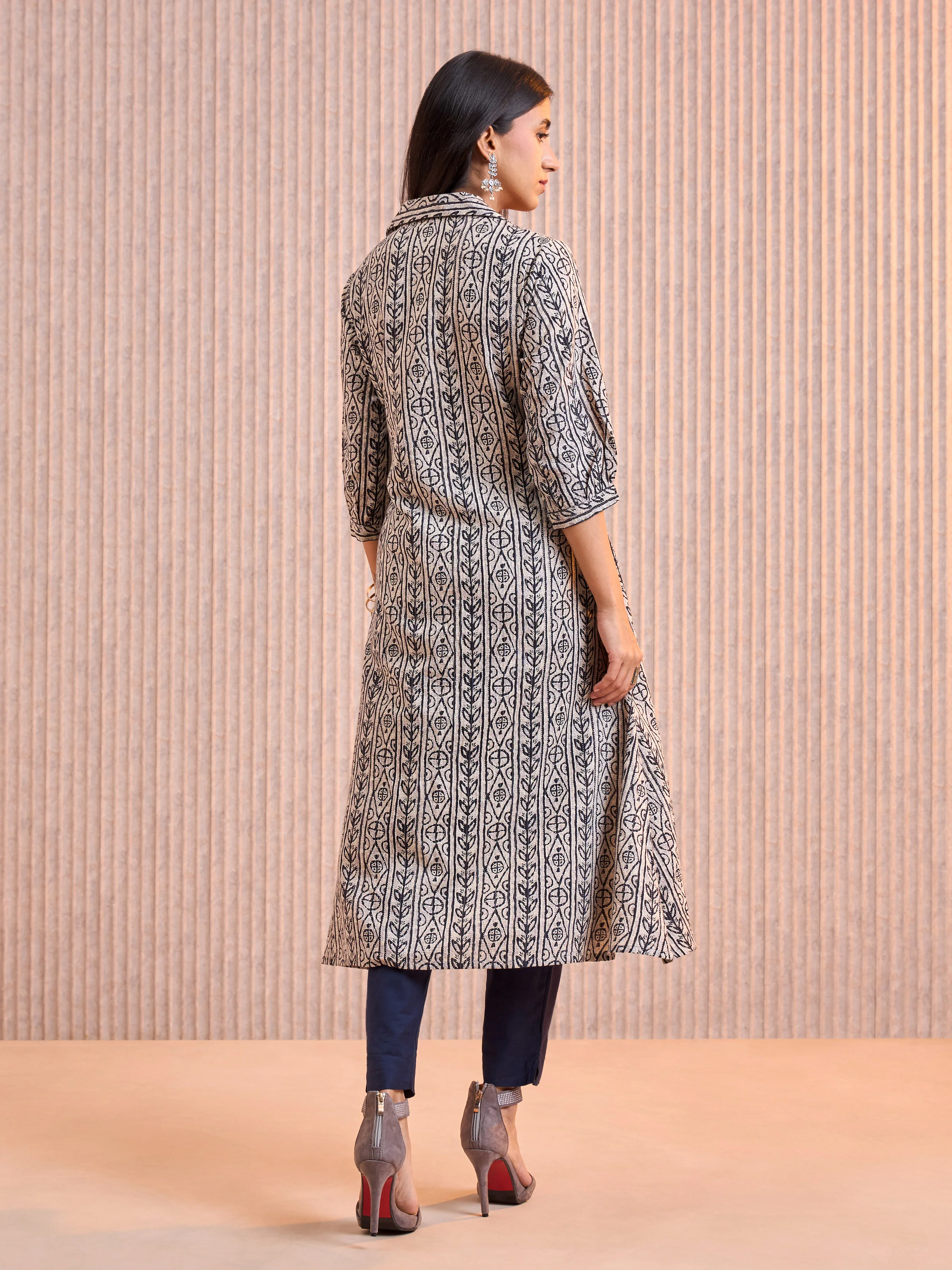 Light Grey Cotton Printed Flared Kurti - Image 6