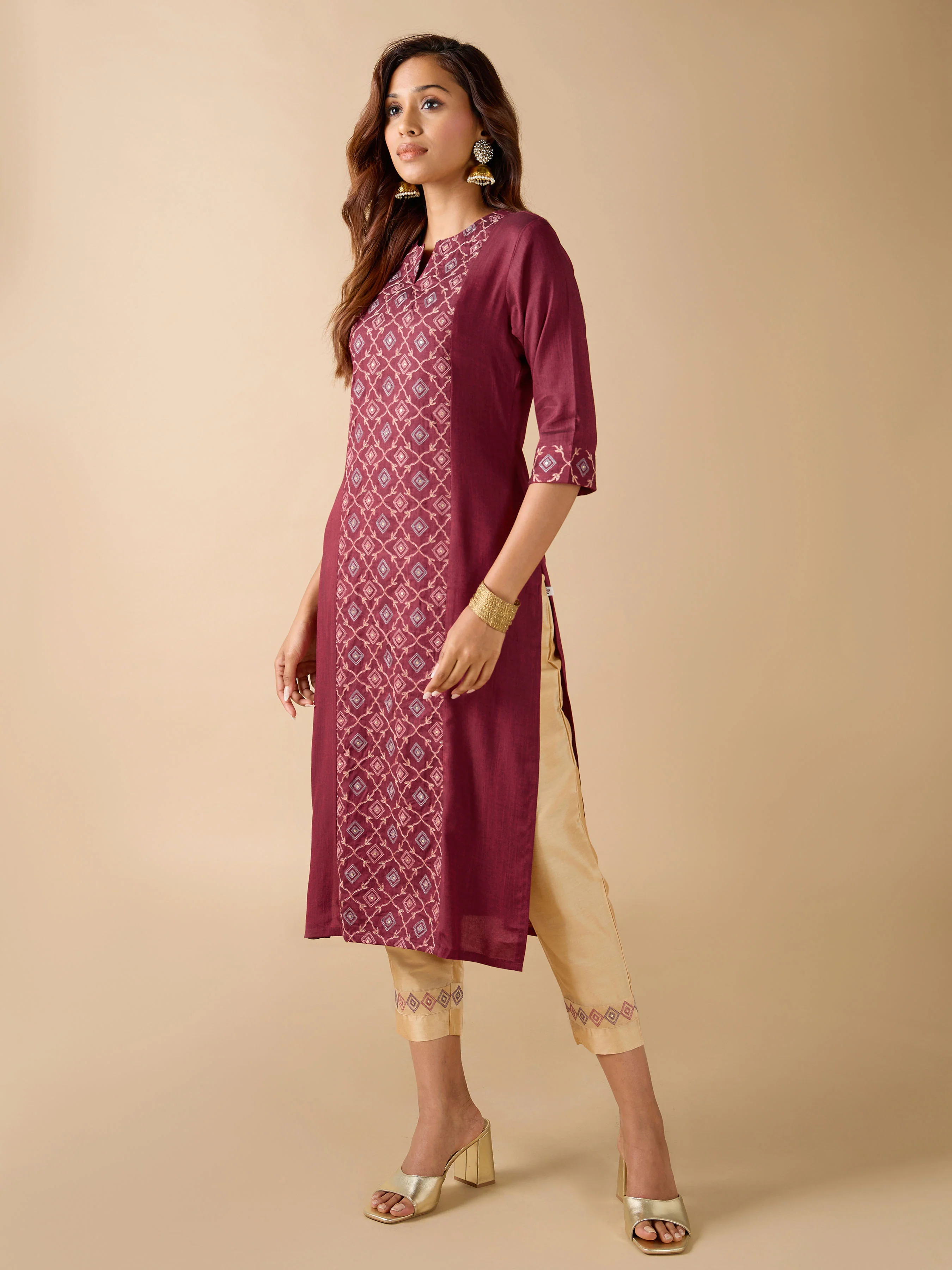 Magenta Viscose Plain Kurti & Bottom Set With Sequins Work - Image 4
