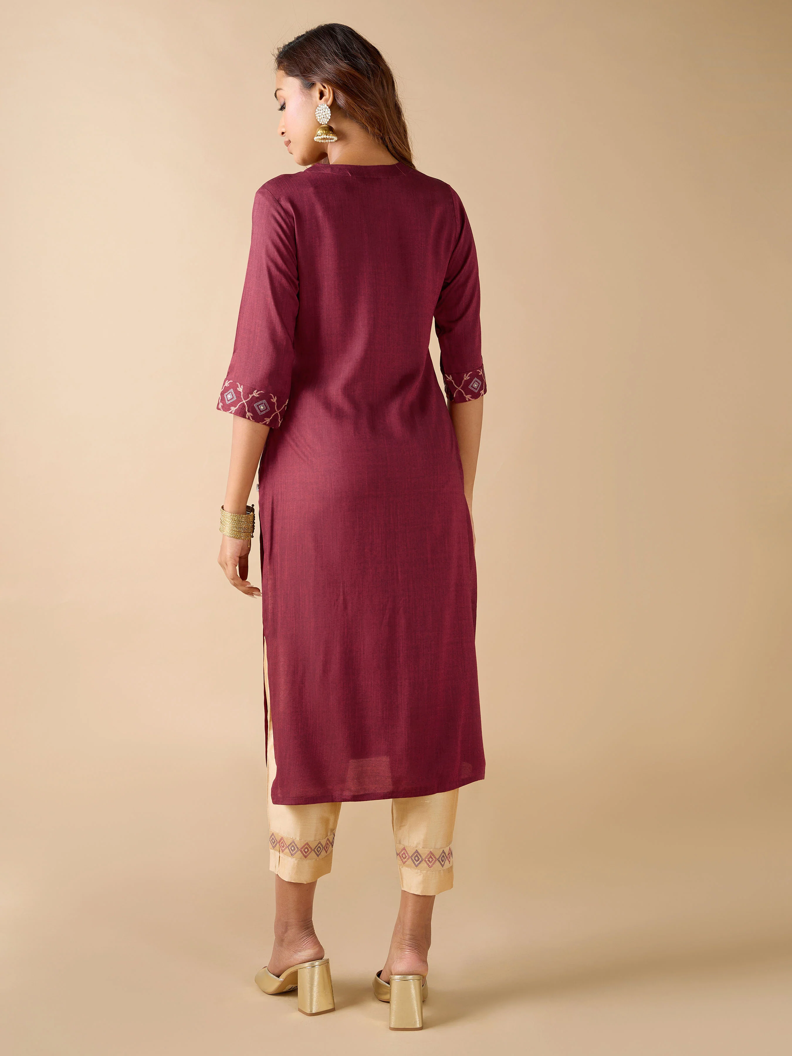 Magenta Viscose Plain Kurti & Bottom Set With Sequins Work - Image 5