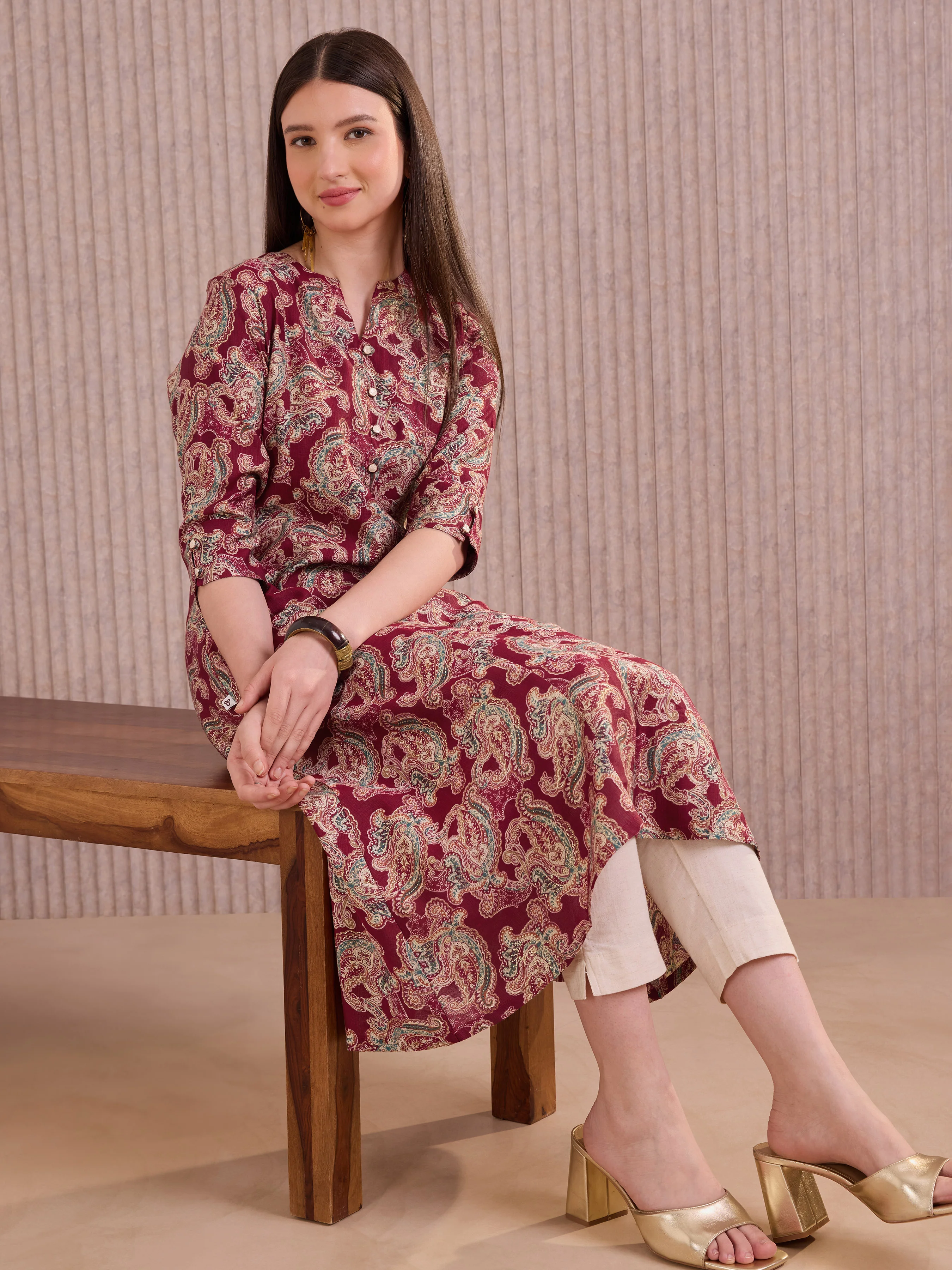 Maroon Viscose Blend Printed Kurti - Image 4