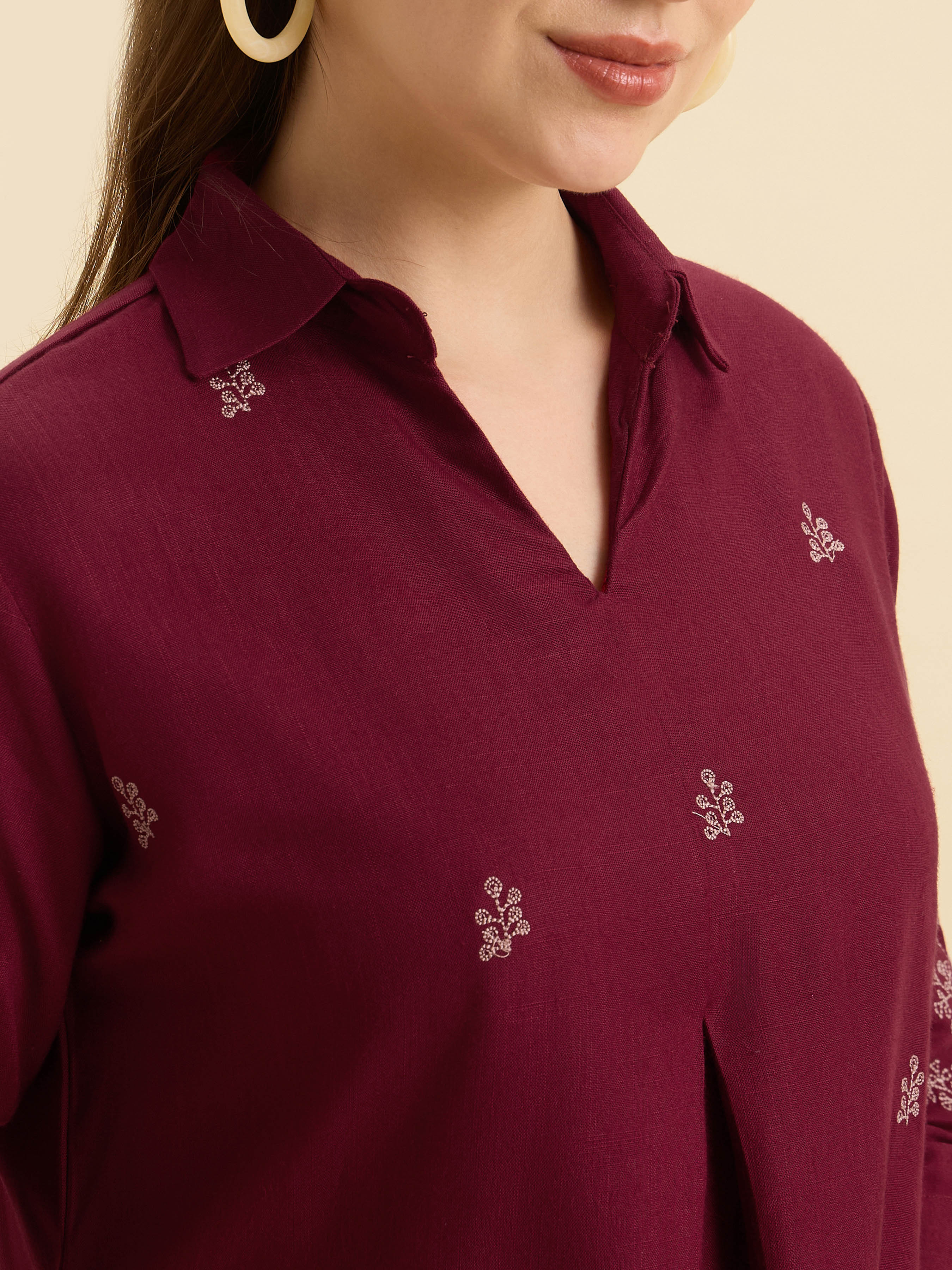 Maroon Viscose Linen Plain Tunic Set With Embroidery And Box Pleat - Image 2