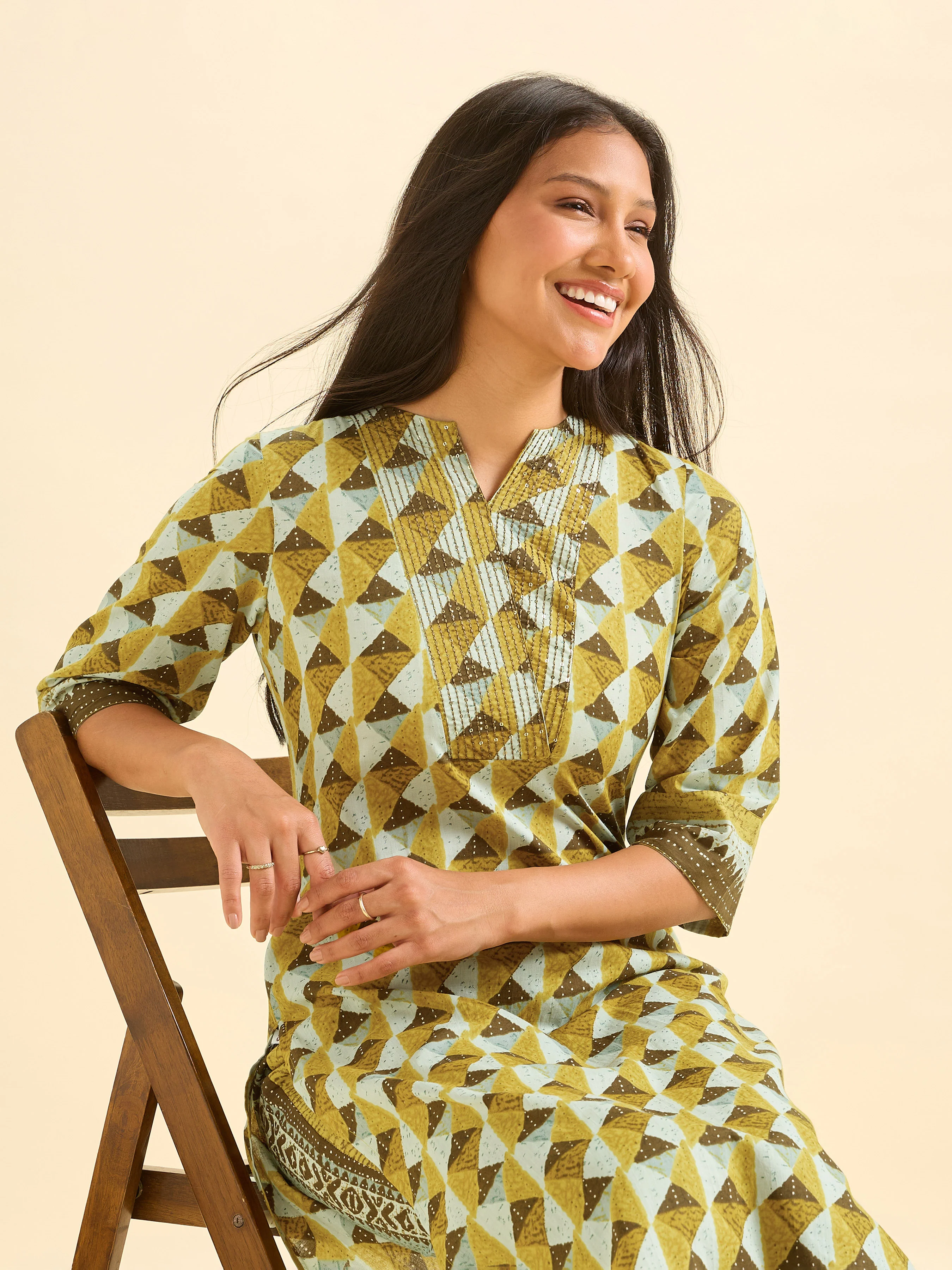 Multi Colour Cotton Printed Kurti Set With Sequins Embroidery - Image 4