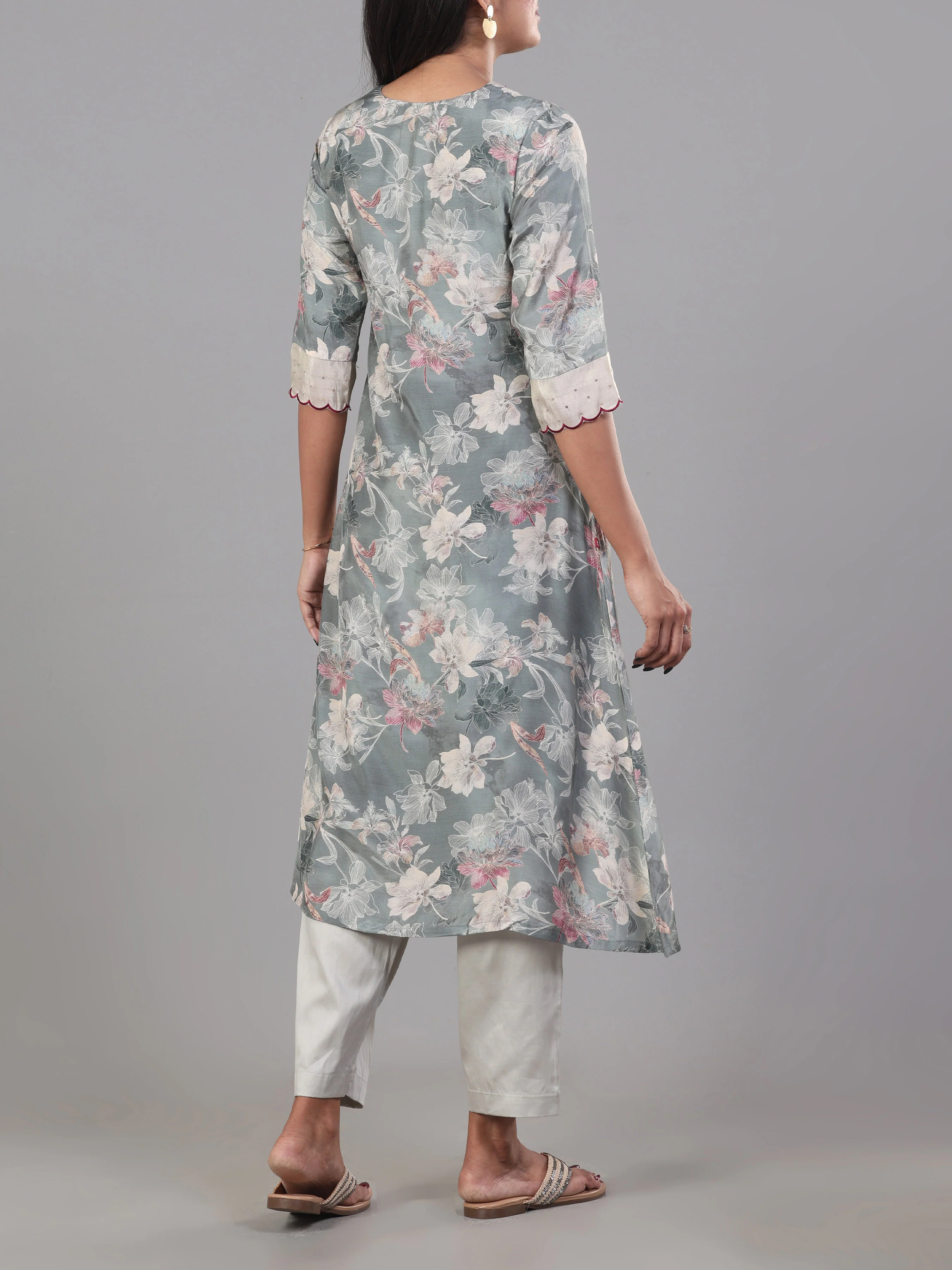 Multi Colour Muslin Printed Kurti With Embroidery And Matching Bottom - Image 7