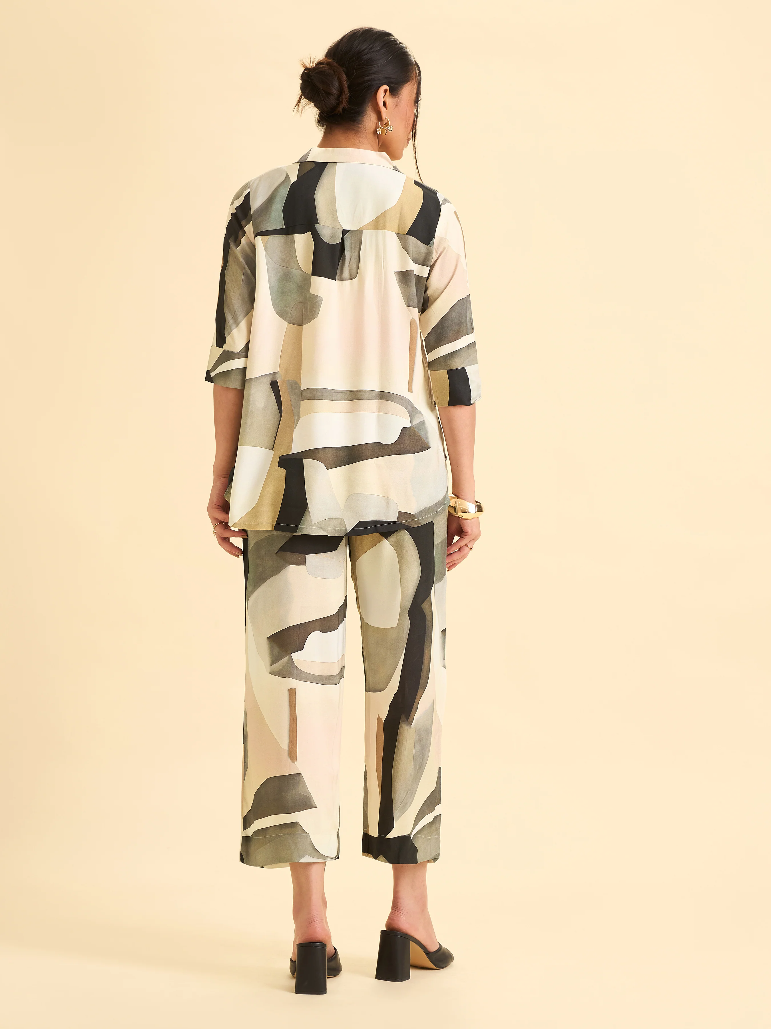 Multi Colour Viscose Printed Tunic With Parallel pant - Image 6