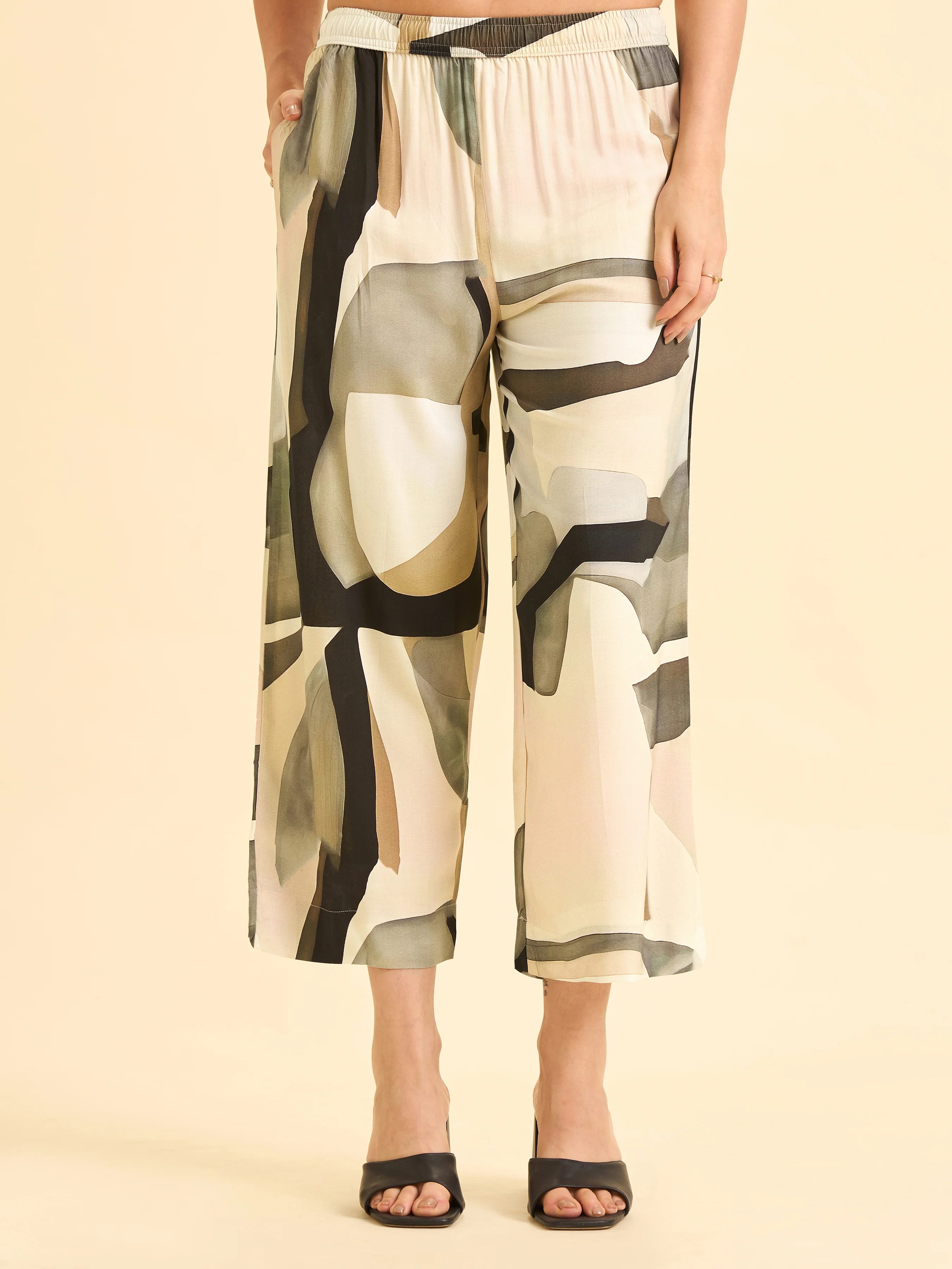 Multi Colour Viscose Printed Tunic With Parallel pant - Image 7