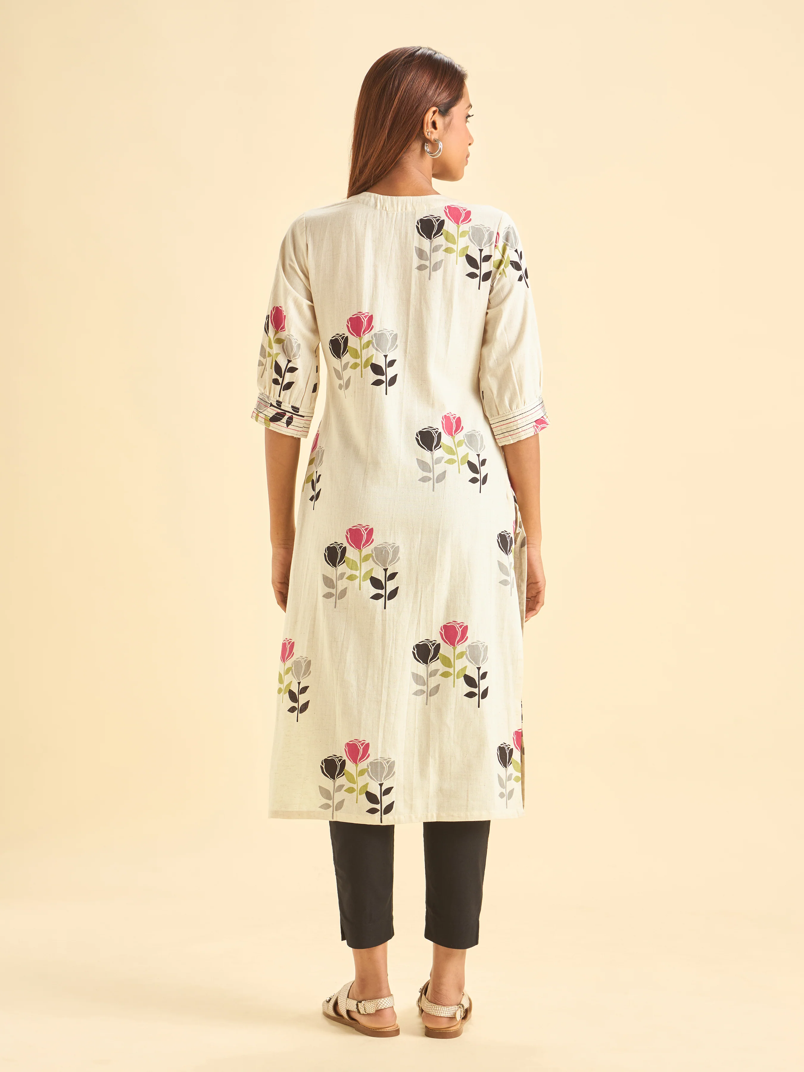 Multicolour Cotton Flax Printed Slitted Kurti With Embroidery On Sleeves And Pintucks - Image 6