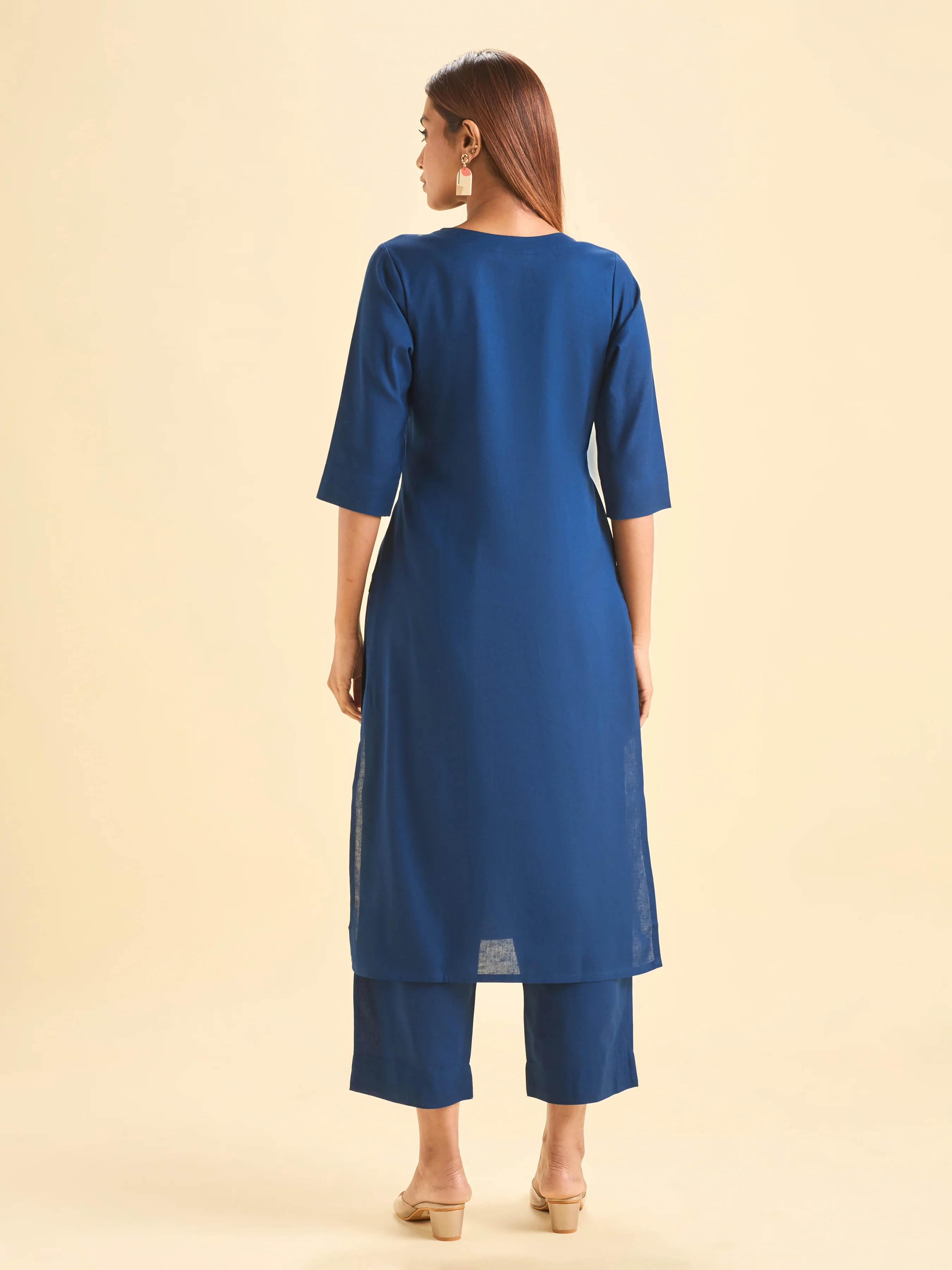 Navy Blue Cotton Flax Slitted Kurti Set With Embroidery - Image 5