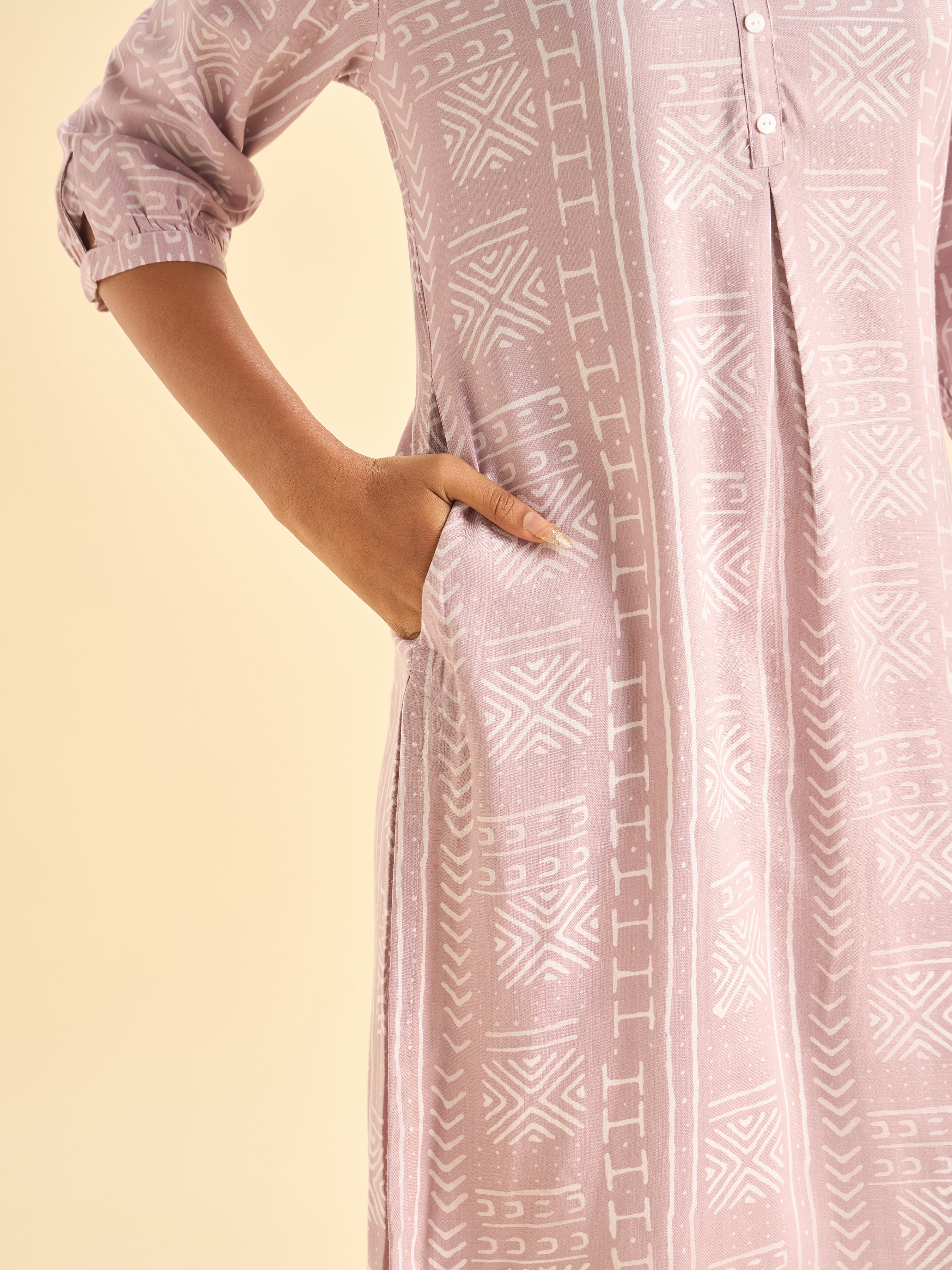 Onion Pink And Ivory Tencel Print Slitted Kurti With Box Pleat - Image 2