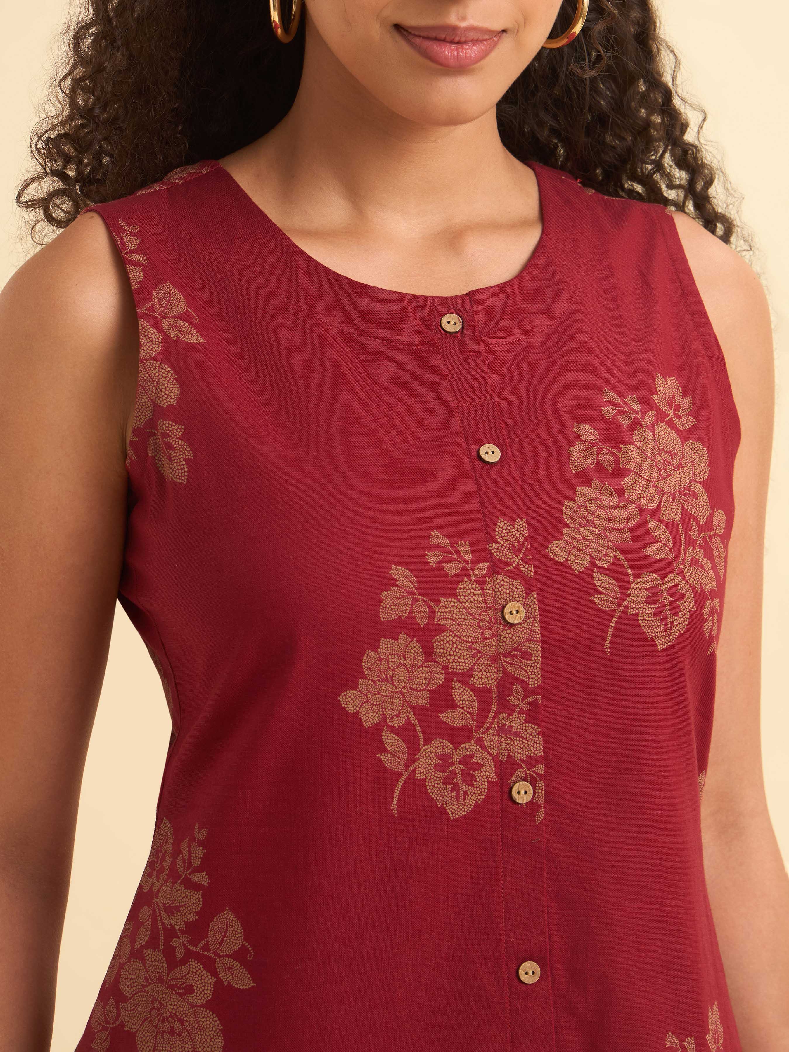 Red Colour Cotton Flax Printed Flared Kurti With Bottom - Image 2