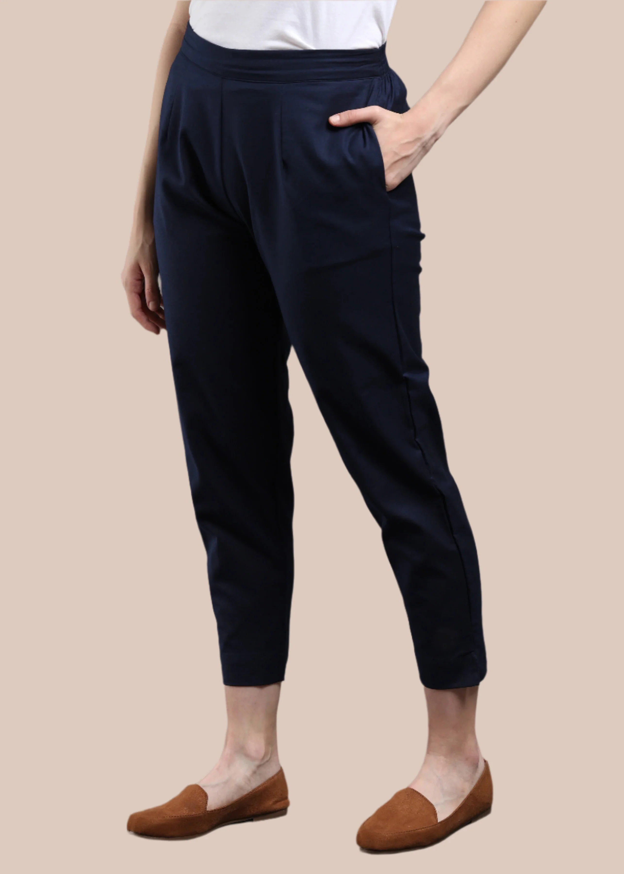 Swiss Linen Pencil Pant - Image 4