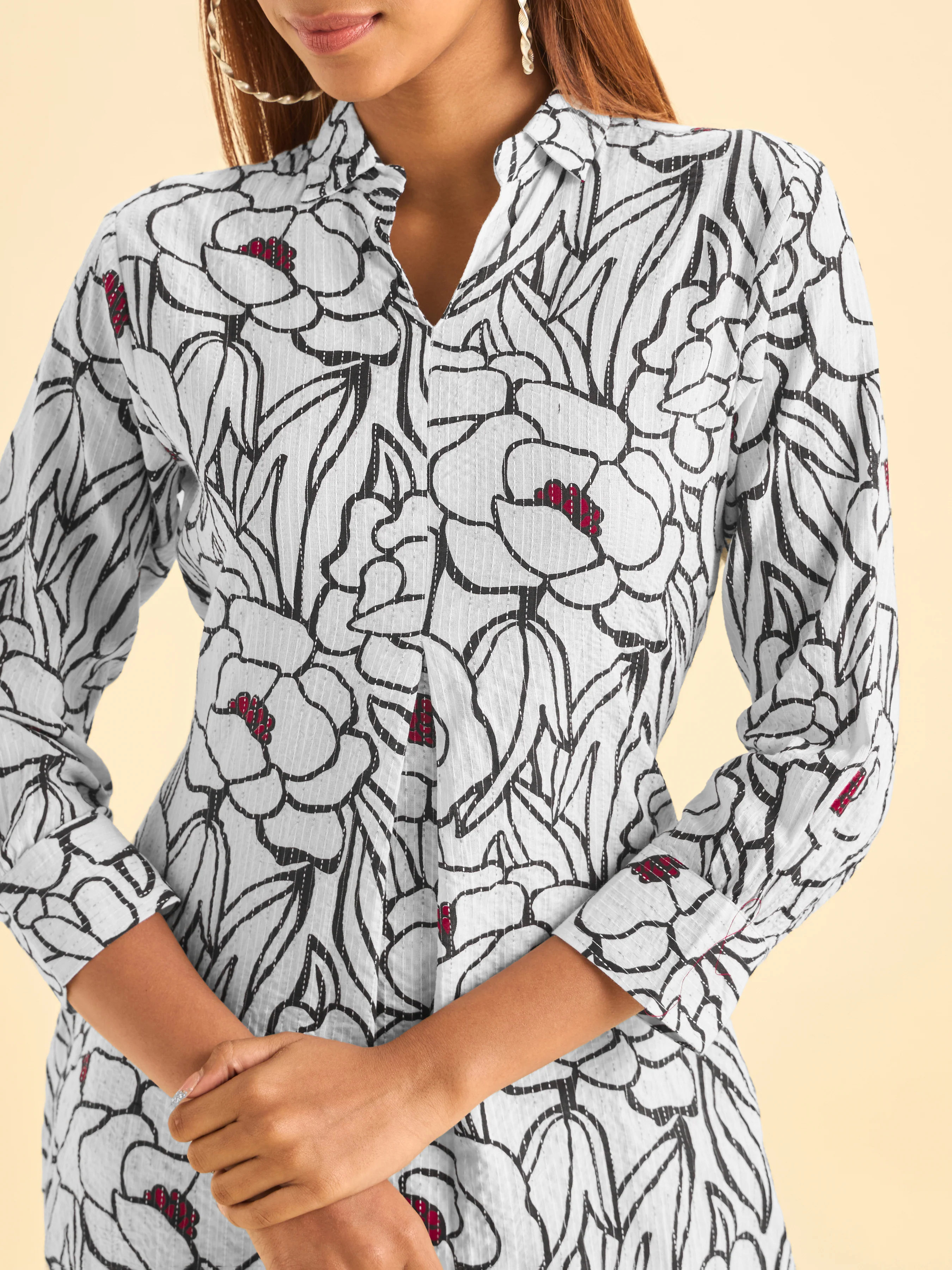 White And Black Pure Cotton Katha Printed Kurti Set With Curved Hem - Image 3