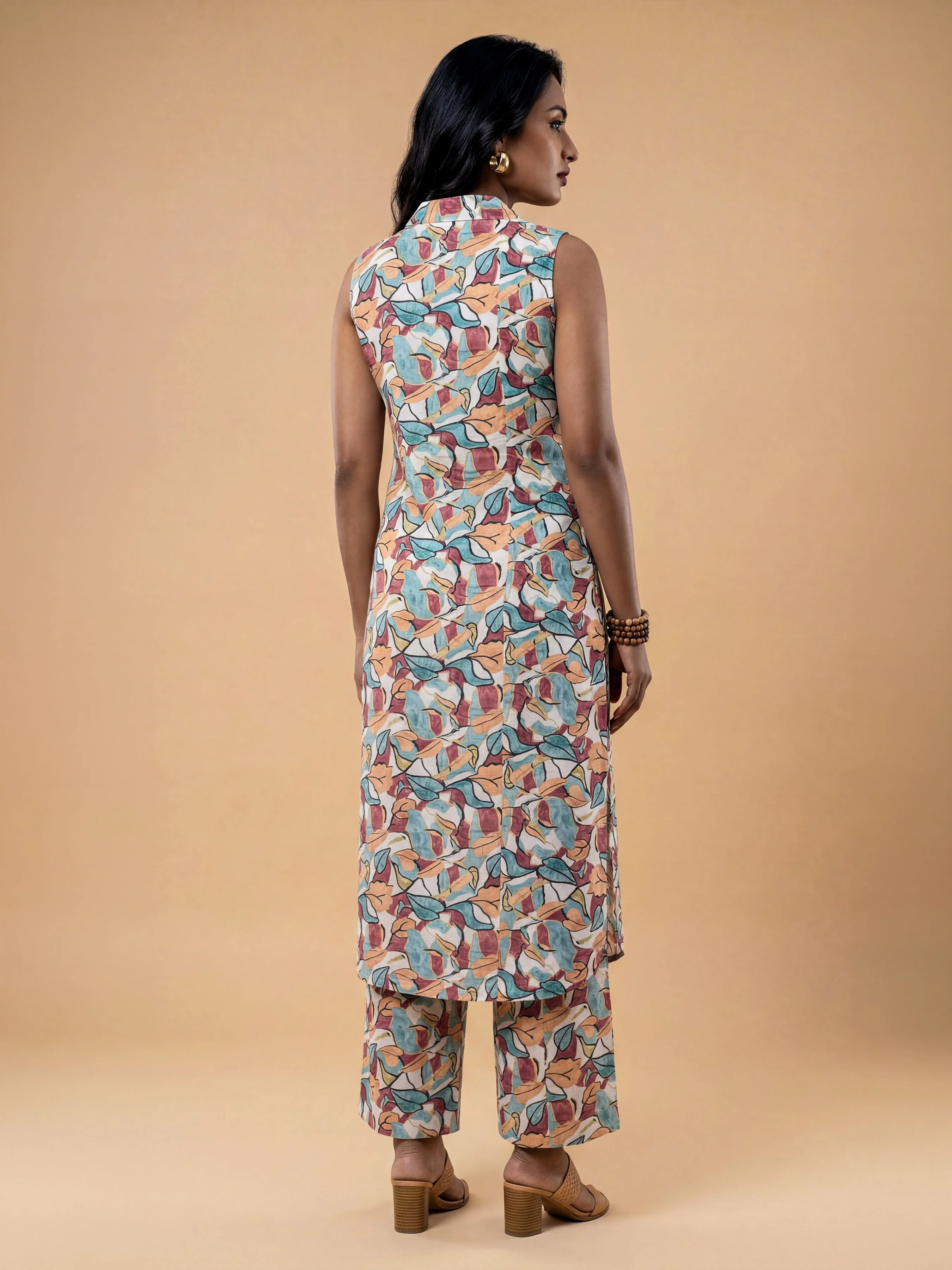 White Multi Colour Cotton Printed Kurti Set With Bottom - Image 6
