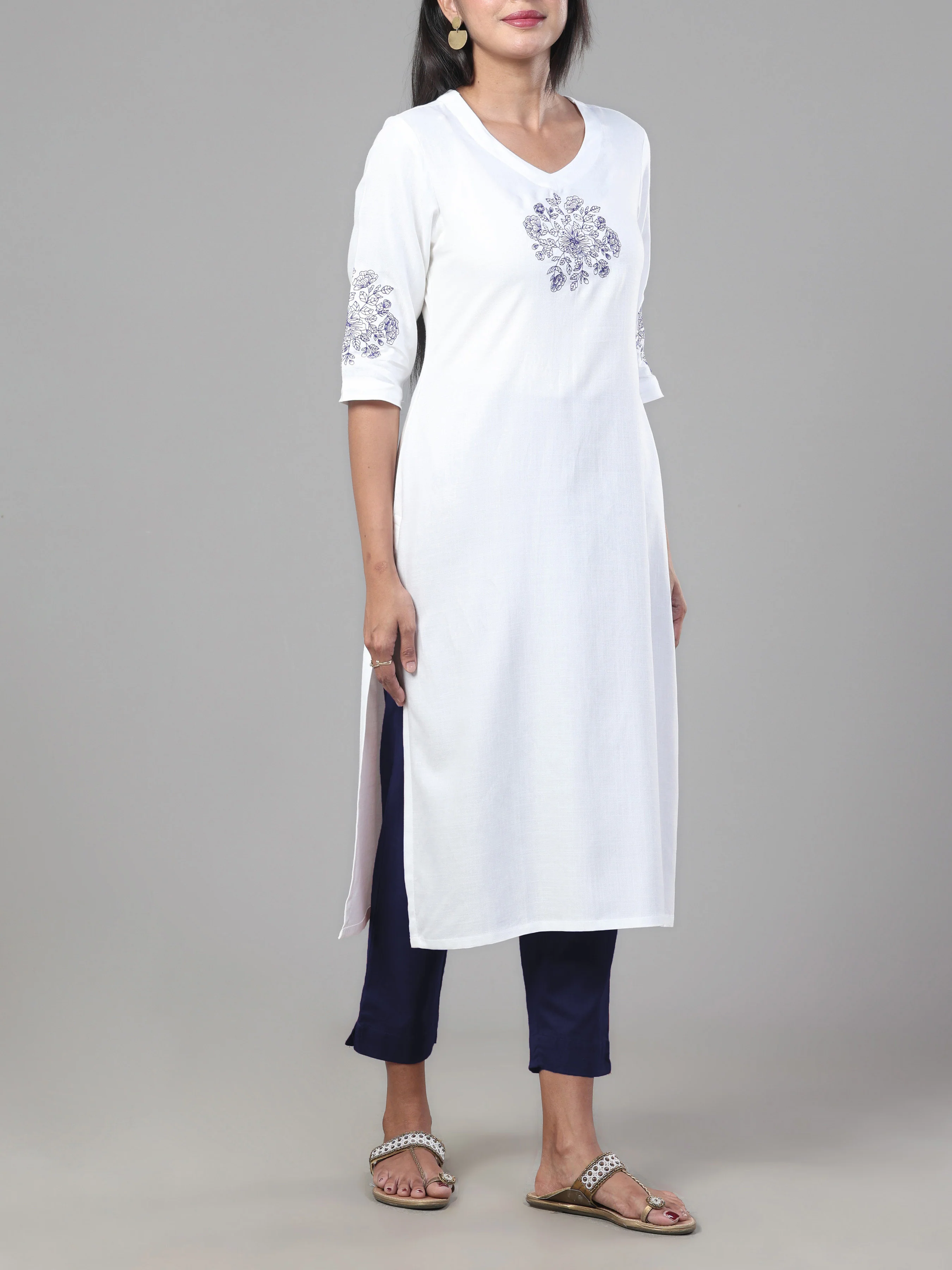White Viscose Twill Plain Kurti With Embroidery - Image 4